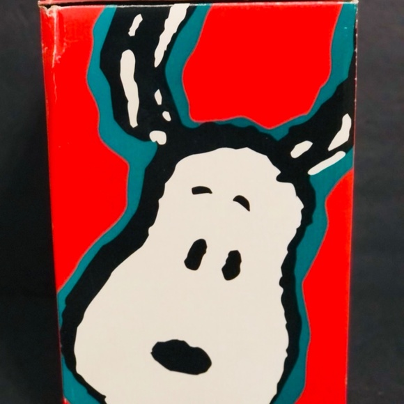 Peanuts 10.75” Snoopy Santa Animated and Musical Tablepiece - Picture 8 of 8